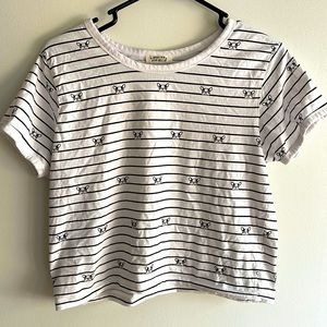 Bull dog stripped crop top